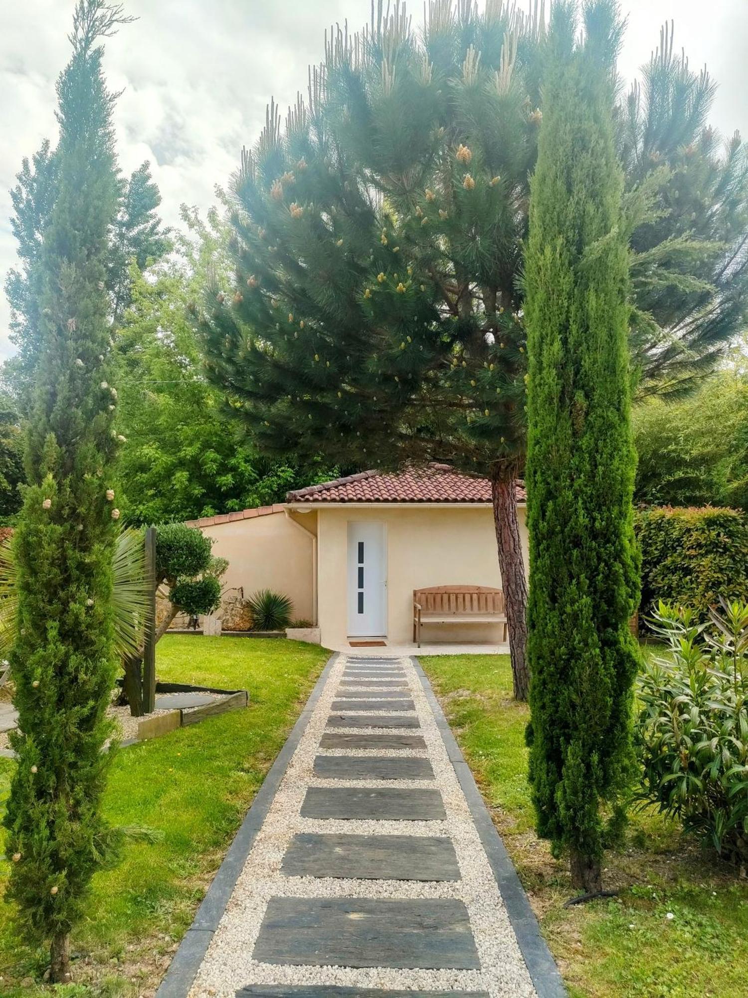 Saint-Sulpice-et-Cameyrac Le Clos Fleuri Proche De Bordeaux מראה חיצוני תמונה